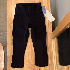 NWT Lululemon crop leggings